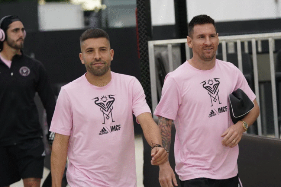 el-dueno-del-inter-de-miami-califica-de-«draconianas»-las-suspensiones-de-messi-y-alba-en-la-mls