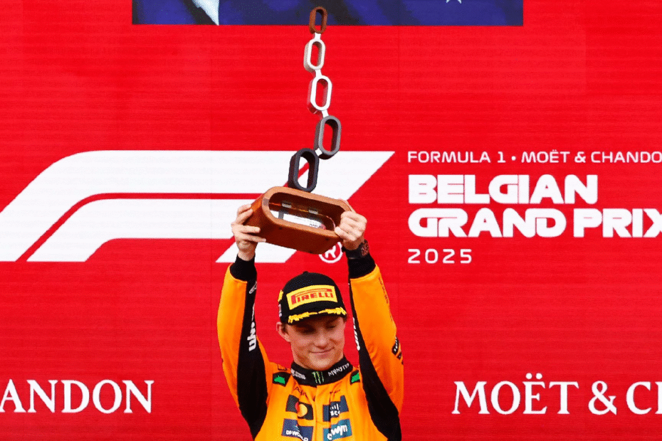piastri-vence-a-norris-en-el-gran-premio-de-belgica-de-formula-1,-aplazado-por-la-lluvia