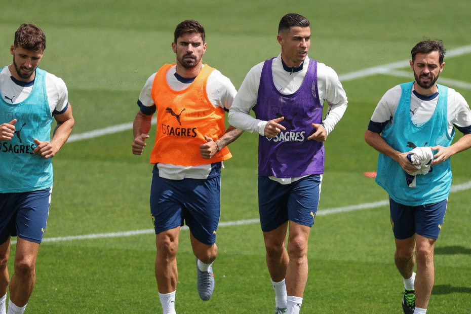 cristiano-ronaldo-entrena-con-portugal-antes-de-las-clasificatorias-de-la-copa-mundial