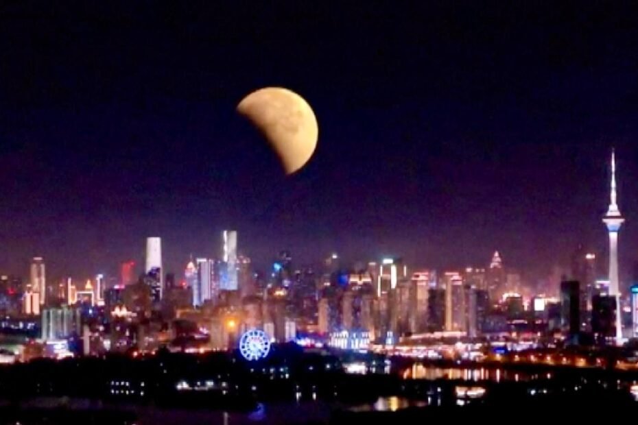 impresionante-eclipse-lunar-total-avistado-en-china
