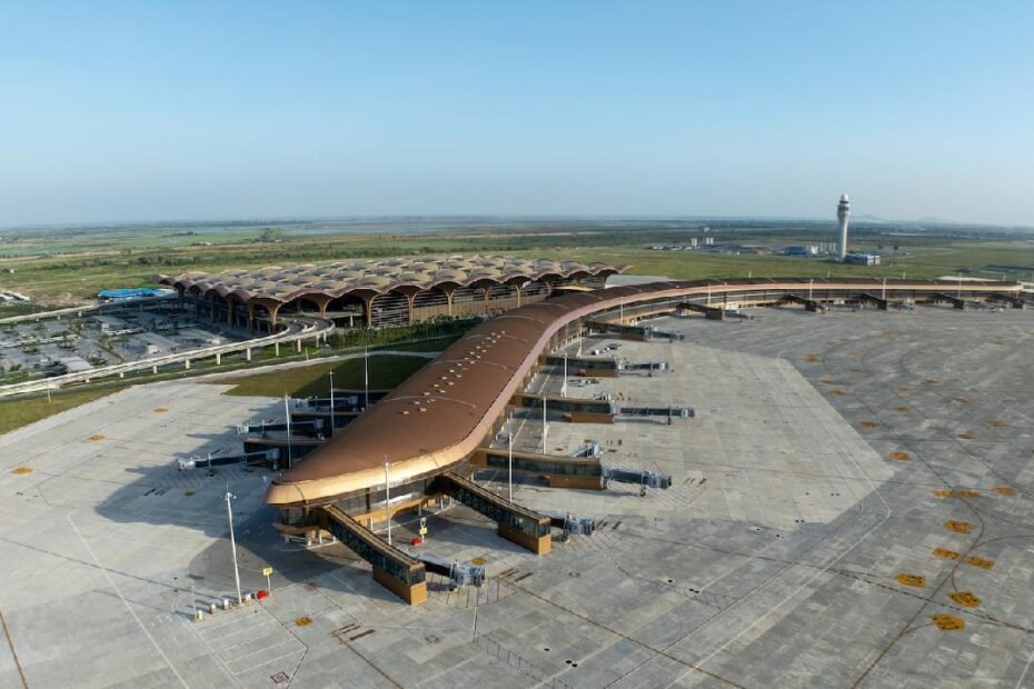 el-aeropuerto-techo-int’l-de-camboya-se-abre,-enfatiza-el-diseno-verde