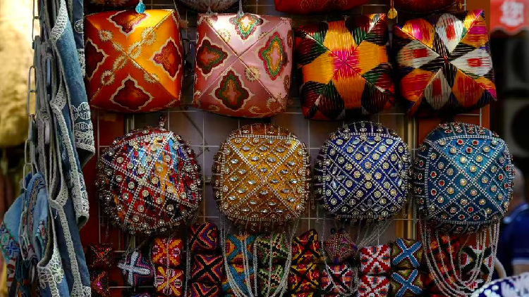 paleta-de-colores-de-xinjiang:-explorando-los-vibrantes-mercados-de-urumqi